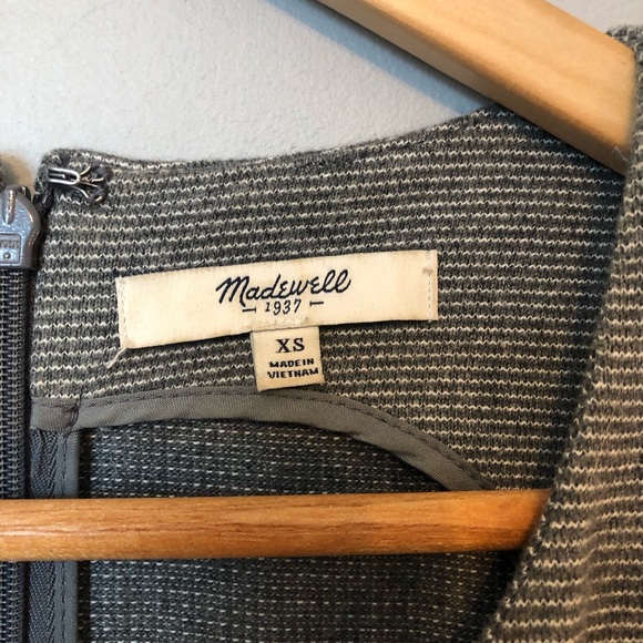 Heather Grey dress from madewell with pockets! - Picture 3 of 4